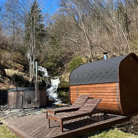 アパート - Sauna, Hot Tub & Private Waterfall *